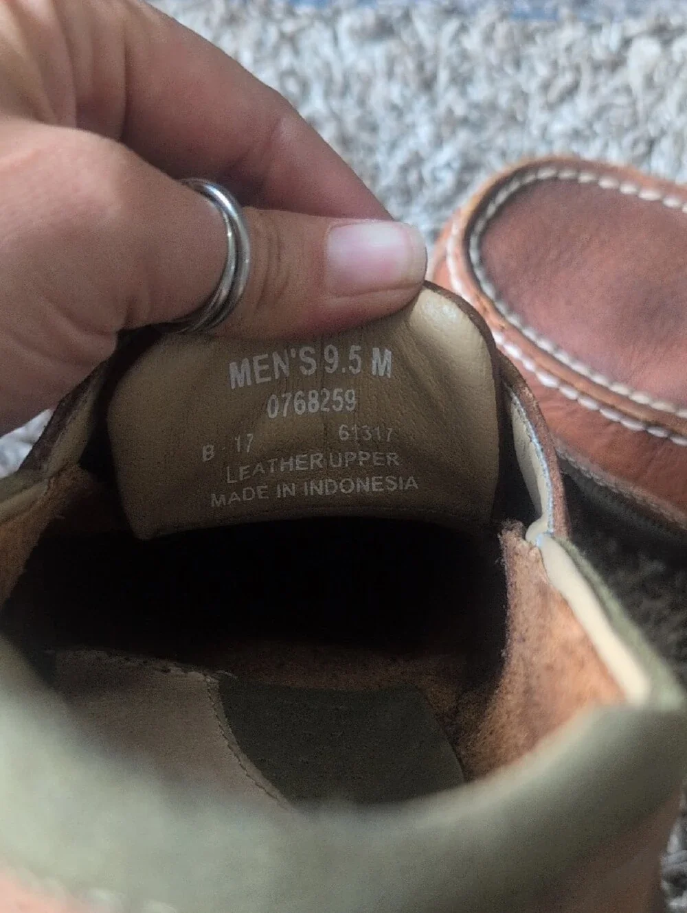 Sperry leather boat